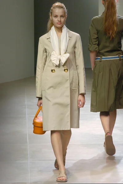 Look 14